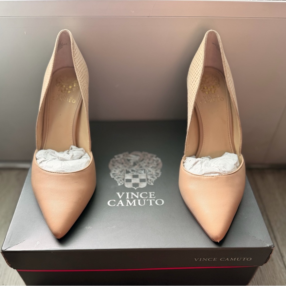 Vince Camuto Pump